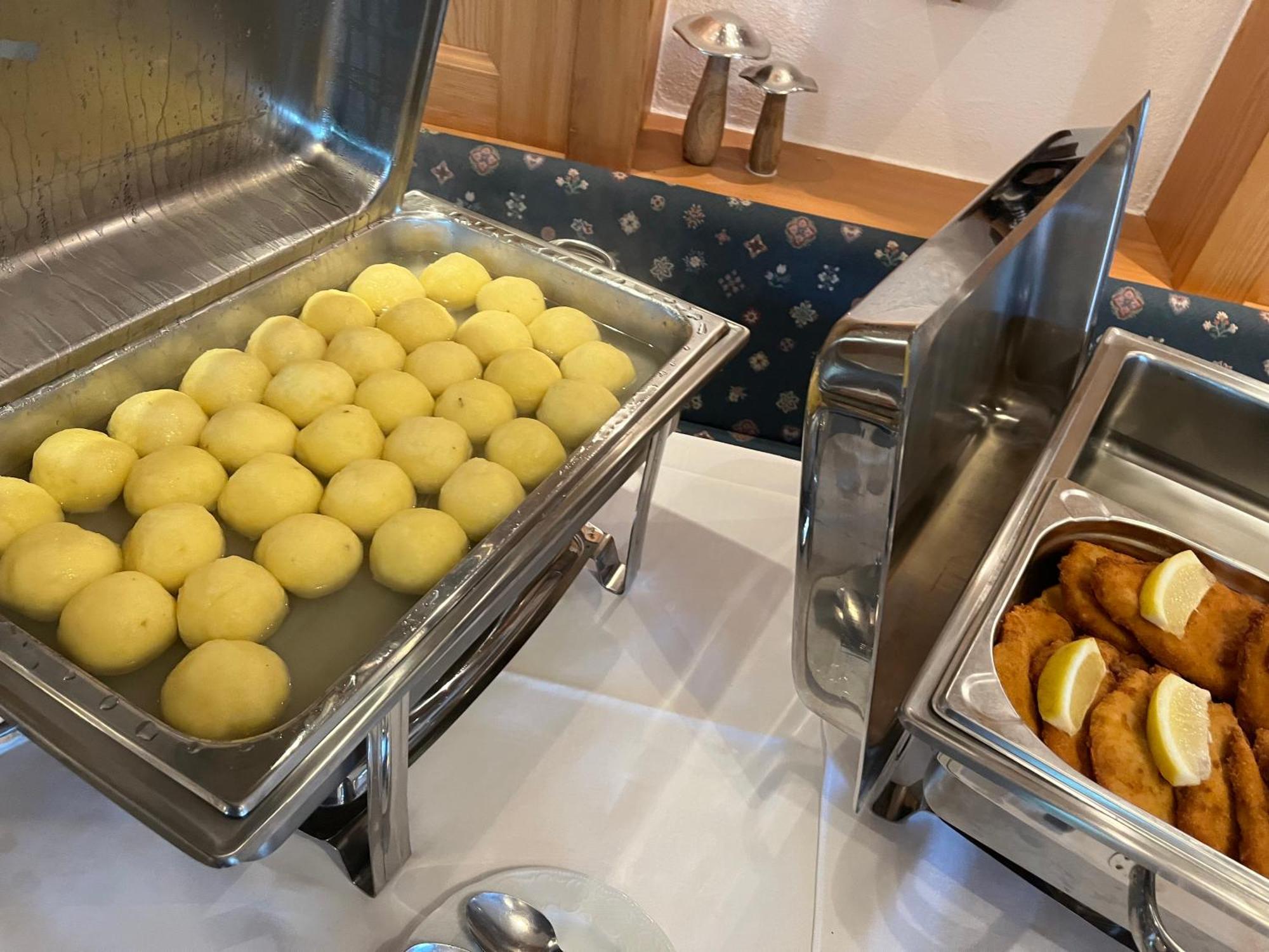 Hotel-Restaurant Berghof Johannesberg Eksteriør billede