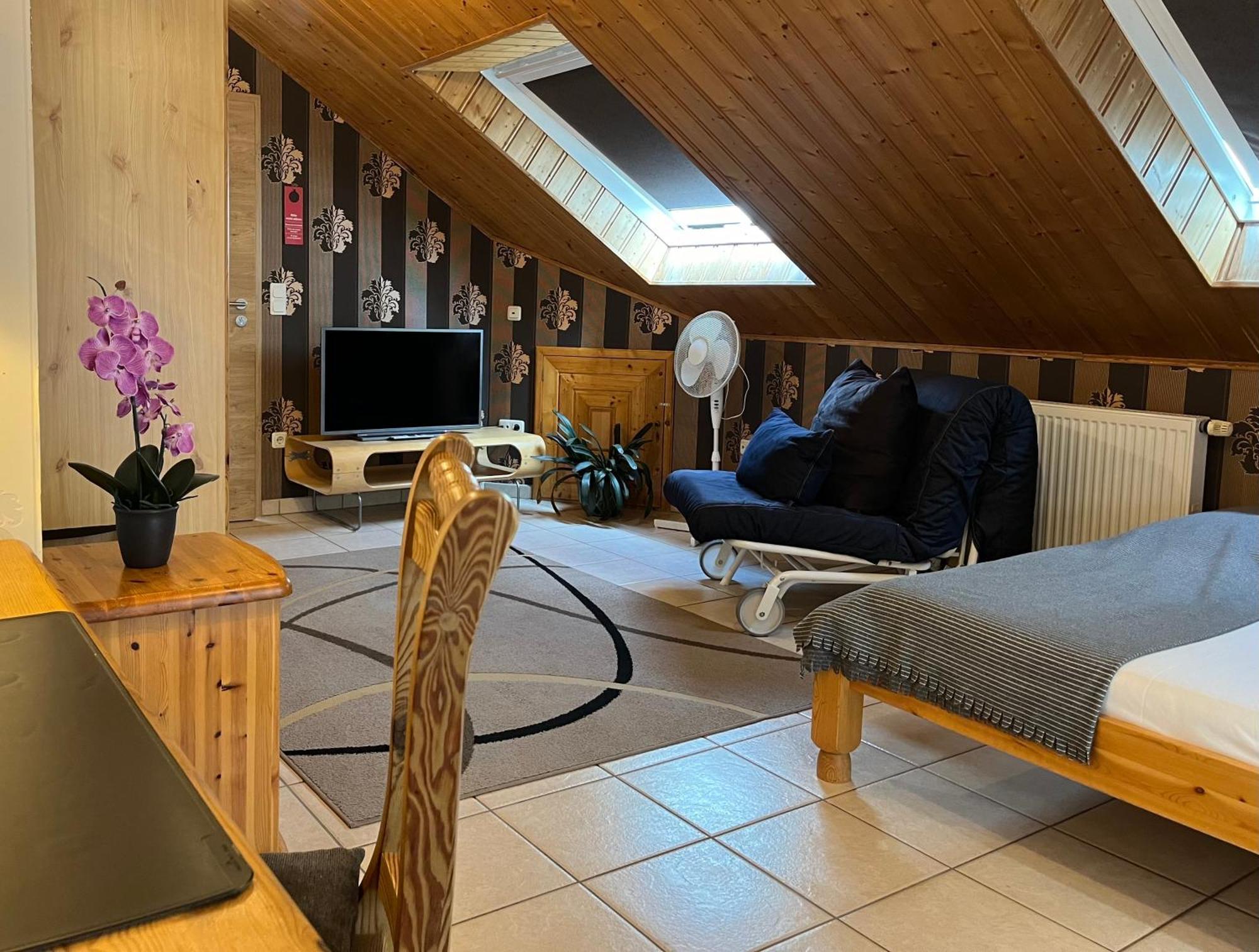 Hotel-Restaurant Berghof Johannesberg Eksteriør billede